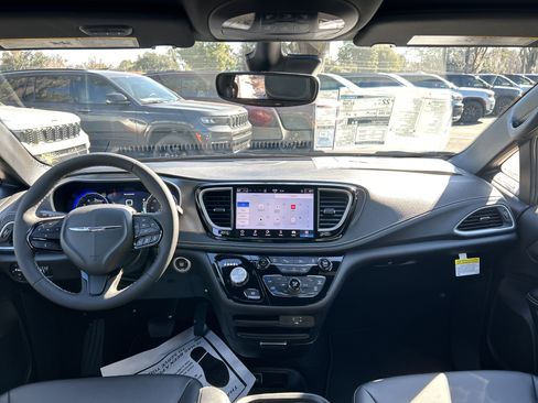 New 2026 Chrysler Pacifica Select w/ S Appearance Package image 58