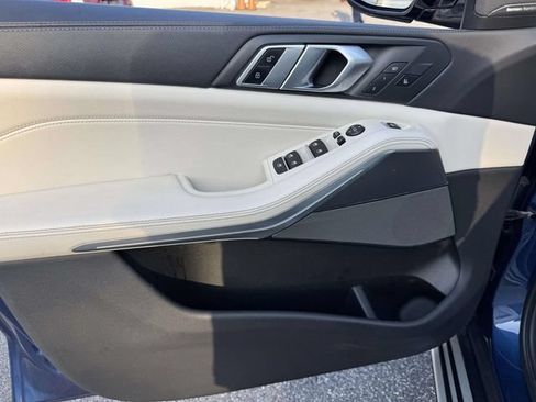 Used 2020 BMW X5 xDrive50i w/ Premium Package AWD/4WD image 24