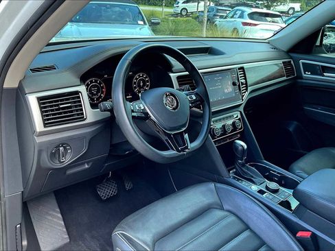 Used 2019 Volkswagen Atlas SEL Premium image 17