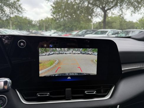 Used 2025 Chevrolet Equinox LT FWD image 18
