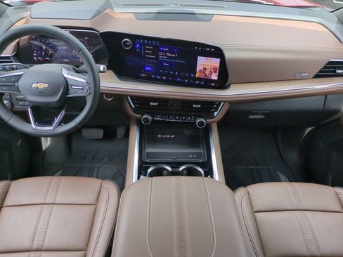 Used 2025 Chevrolet Tahoe High Country image 15