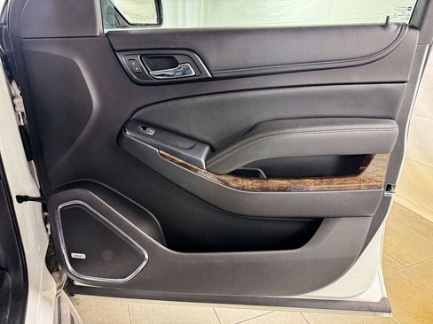 Used 2015 Chevrolet Suburban LT image 20