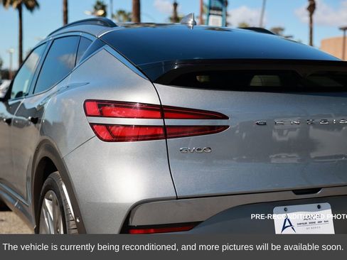 Used 2025 Genesis GV60 Advanced image 13