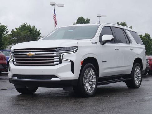 Used 2023 Chevrolet Tahoe High Country w/ Premium Package AWD/4WD image 6