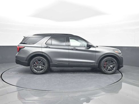 New 2026 Ford Explorer ST image 9
