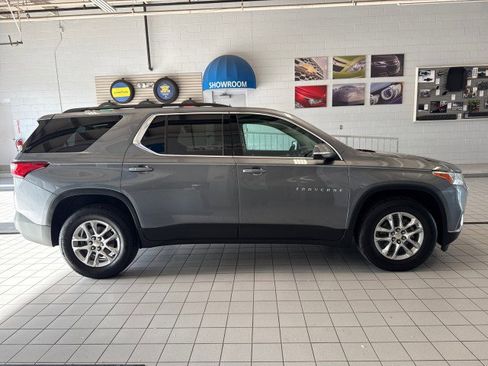 Used 2021 Chevrolet Traverse LT AWD/4WD image 2