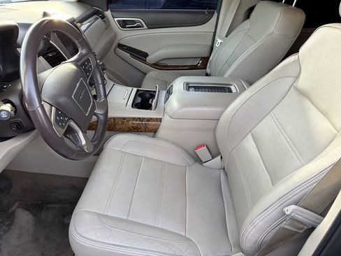 Used 2015 GMC Yukon XL Denali image 3