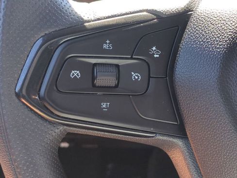 Used 2025 Chevrolet TrailBlazer LT AWD/4WD image 19