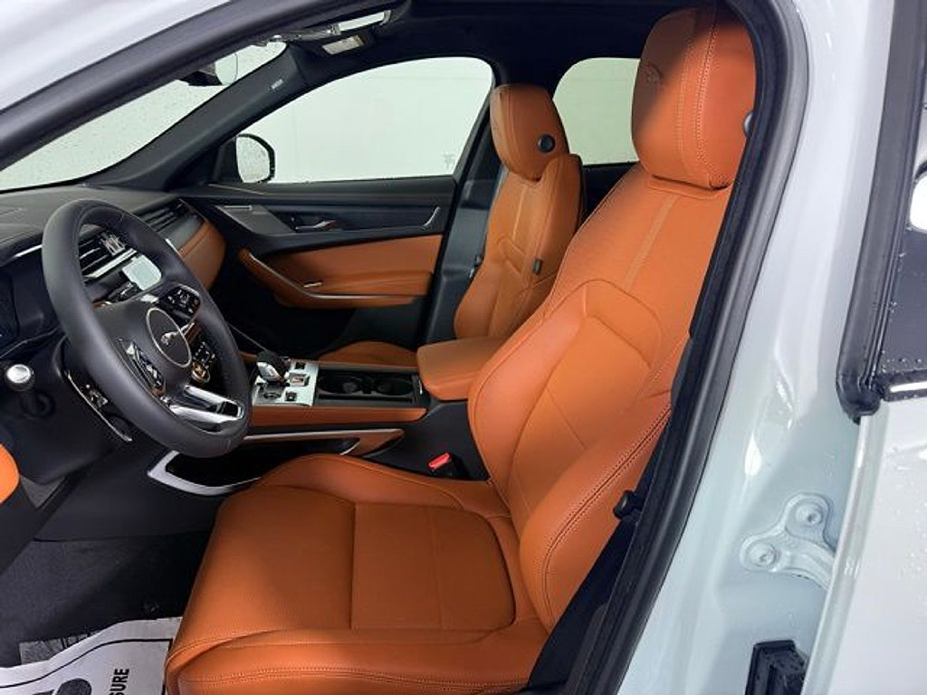 New 2026 Jaguar F-PACE R-Dynamic S AWD/4WD image 10