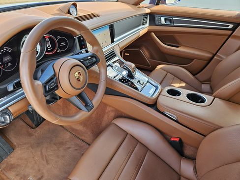 Certified 2023 Porsche Panamera 4 Platinum Edition image 4