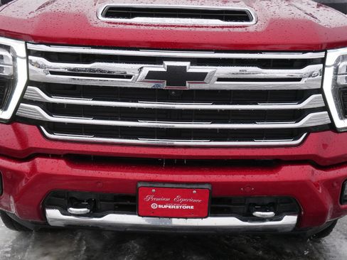 Used 2024 Chevrolet Silverado 2500 High Country w/ Technology Package image 8