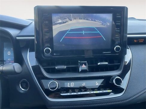 Used 2022 Toyota Corolla SE w/ SE Premium Package image 21