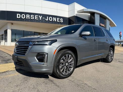 Used 2023 Chevrolet Traverse Premier AWD/4WD image 1