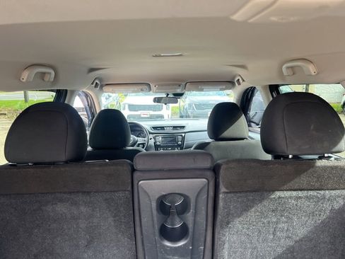 Used 2020 Nissan Rogue SV AWD/4WD image 13