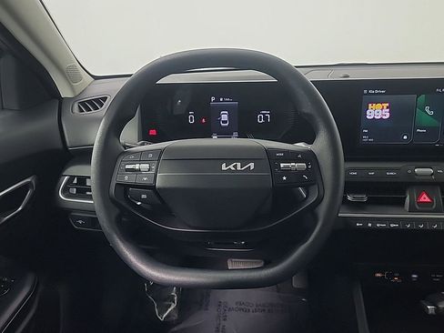 Used 2025 Kia K4 FWD image 21