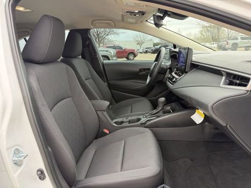 Certified 2025 Toyota Corolla LE image 26