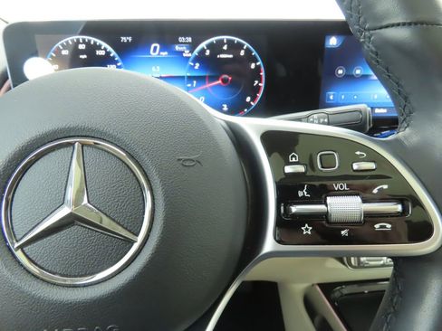 Certified 2023 Mercedes-Benz GLB 250 image 12