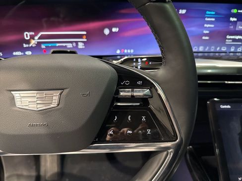 Used 2026 Cadillac Escalade IQ Sport 1 w/ LPO, ONYX Package image 41