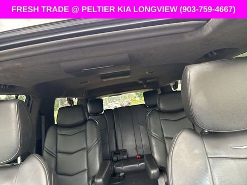 Used 2019 Cadillac Escalade ESV Platinum AWD/4WD image 10