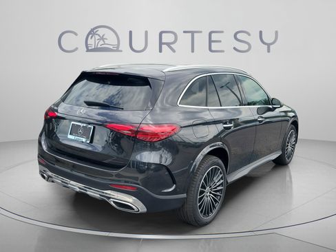Certified 2026 Mercedes-Benz GLC 300 image 3