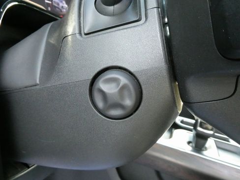 Used 2023 GMC Sierra 1500 SLT w/ SLT Premium Package image 25