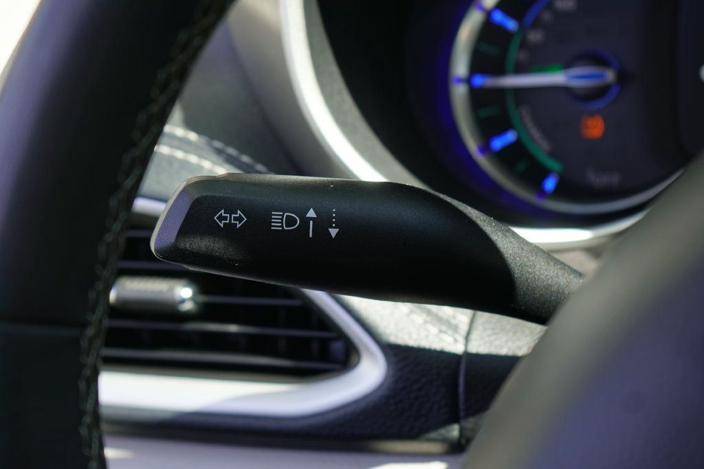Used 2024 Chrysler Pacifica Limited FWD image 18
