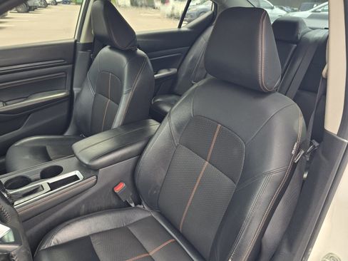 Used 2020 Nissan Altima 2.5 SR FWD image 13