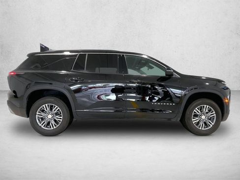Used 2026 Chevrolet Traverse LT FWD image 5