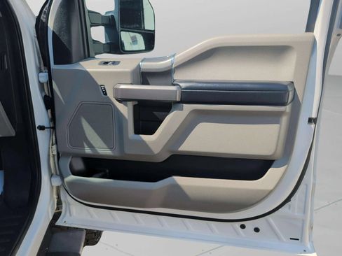 Used 2019 Ford F350 XLT w/ XLT Premium Package AWD/4WD image 37