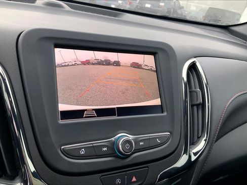 Used 2023 Chevrolet Equinox RS FWD image 28