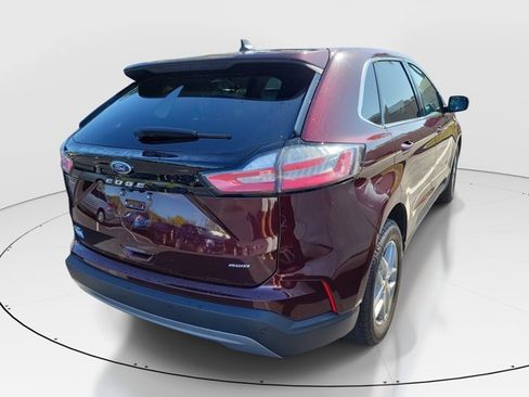 Used 2024 Ford Edge SEL image 4