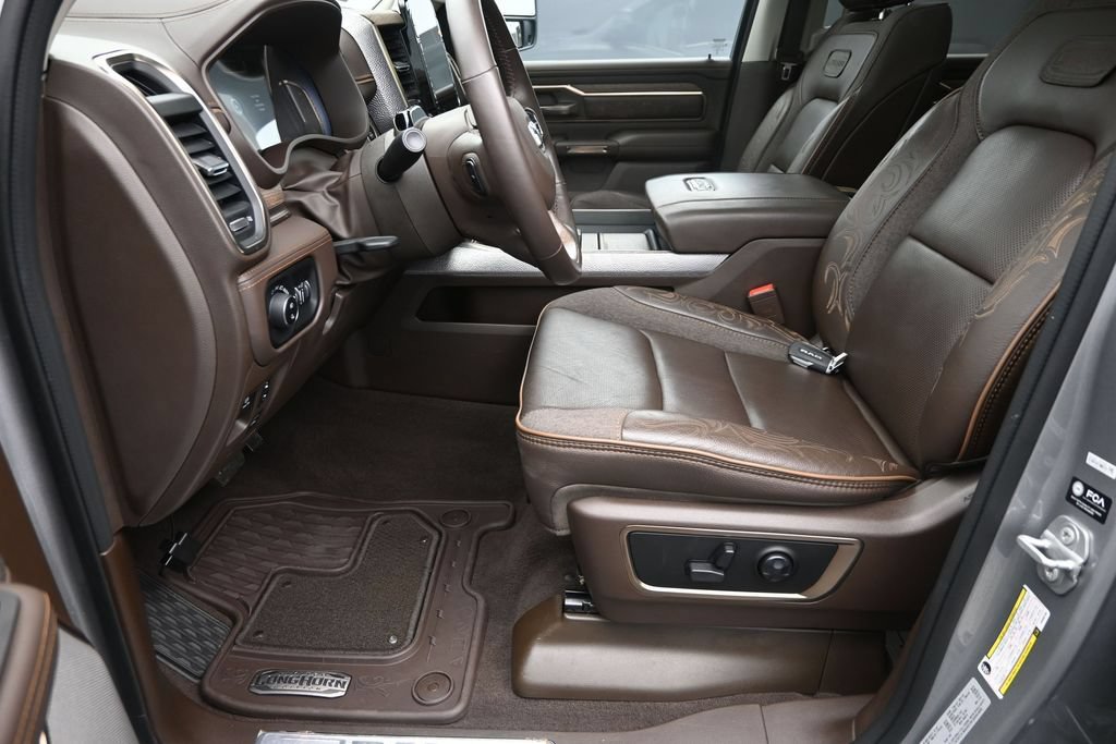 Used 2025 RAM 1500 Limited AWD/4WD image 11