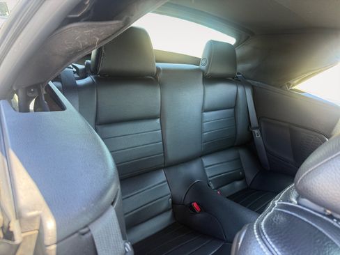 Used 2011 Ford Mustang Premium w/ 203A Rapid Spec Order Code RWD image 18
