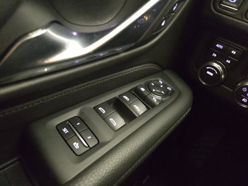 Certified 2024 GMC Yukon XL Denali image 32