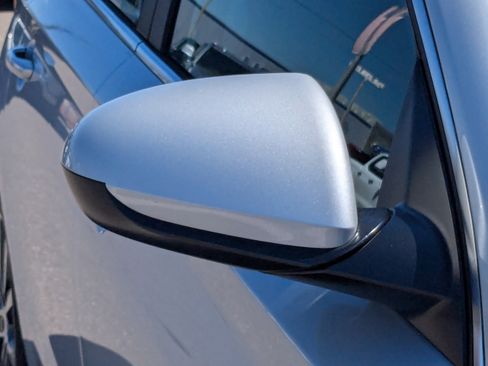 Used 2018 Hyundai Elantra GT image 11