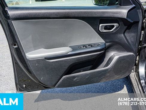 Used 2025 Kia K4 LXS image 46