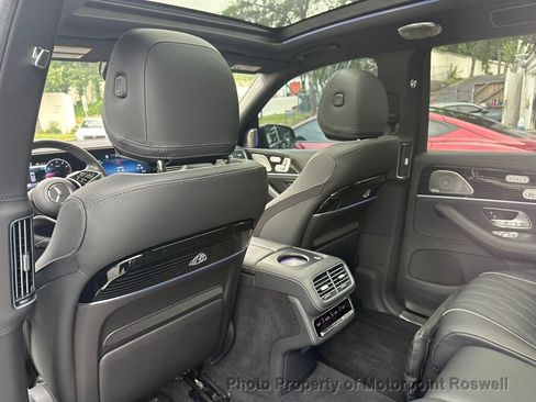 Used 2024 Mercedes-Benz Maybach GLS 600 4MATIC image 26
