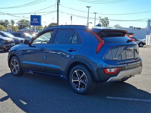 New 2025 Kia Niro EX w/ EX Cold Weather Package image 3