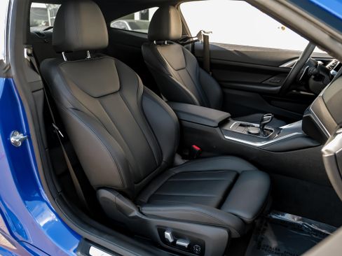 Used 2021 BMW 430i Coupe w/ M Sport Package image 39