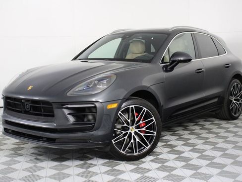 Certified 2025 Porsche Macan S image 1