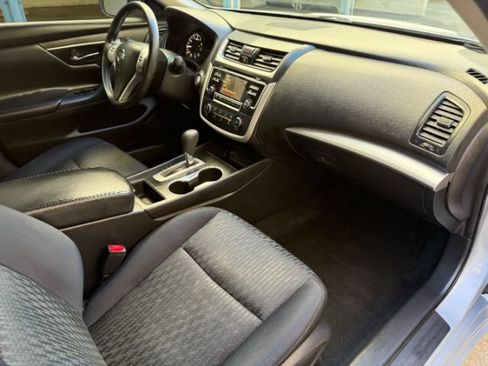 Used 2017 Nissan Altima 2.5 S w/ Power Driver Seat Package FWD image 16