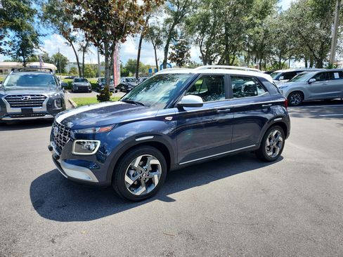 Certified 2024 Hyundai Venue Limited FWD image 1