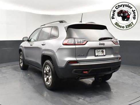 Used 2019 Jeep Cherokee Trailhawk AWD/4WD image 4