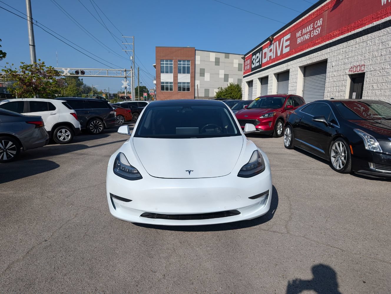 Used 2017 Tesla Model 3 Long Range RWD image 4