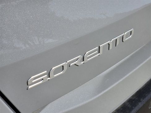 New 2026 Kia Sorento S w/ S Panoramic Sunroof Package image 7