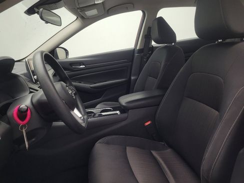 Used 2024 Nissan Altima 2.5 SV image 17