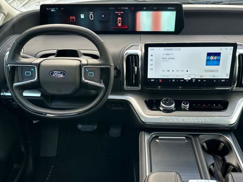 Certified 2025 Ford Expedition Max Platinum AWD/4WD image 14