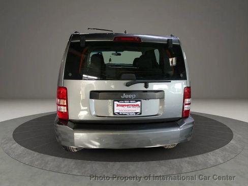 Used 2012 Jeep Liberty Sport image 6