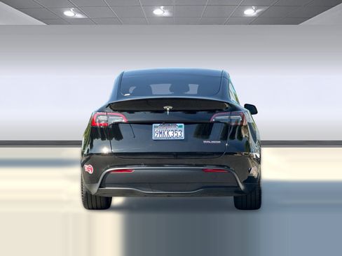 Used 2021 Tesla Model Y Performance AWD/4WD image 9