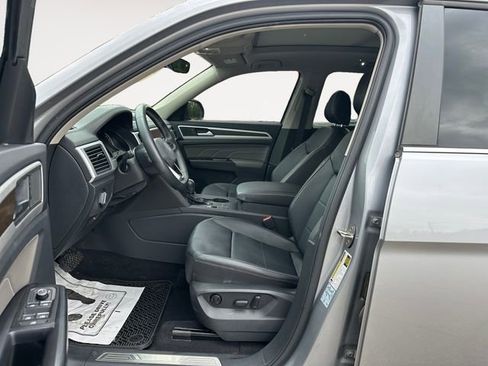Used 2021 Volkswagen Atlas SE FWD image 9
